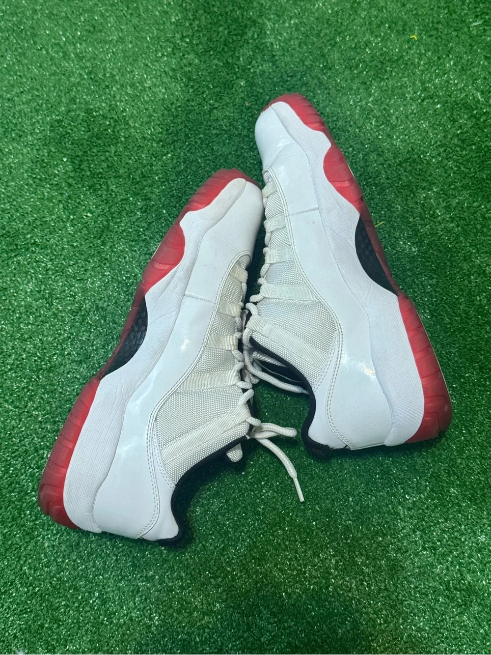 Jordan 11 Retro Low Cherry Bottom